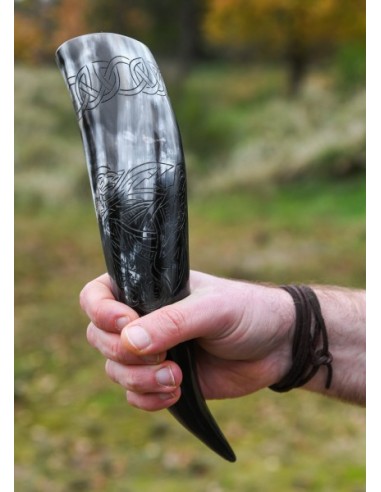 Drinking horns with Viking motifs and drawings in our medieval zetan store