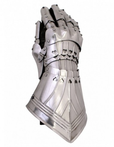 Functional Gothic Gauntlets - Zetan Medieval Store- Decorative glove compliments